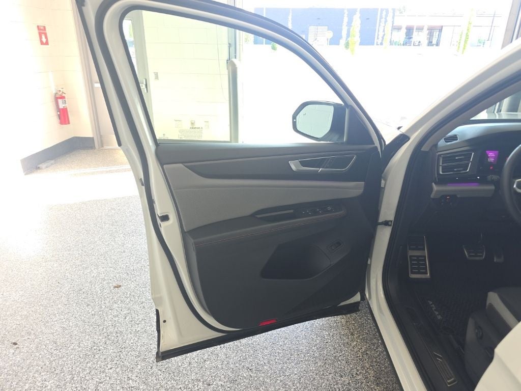 2024 Volkswagen Atlas 2.0T Peak Edition SE w/Technology