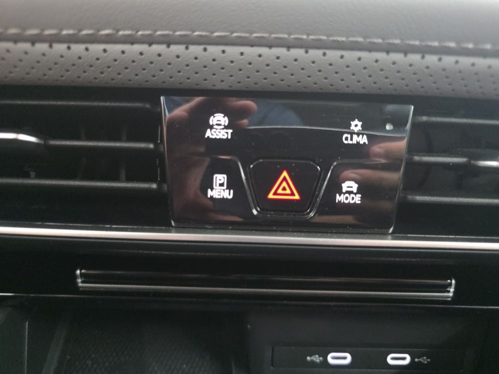 2024 Volkswagen Atlas 2.0T Peak Edition SE w/Technology