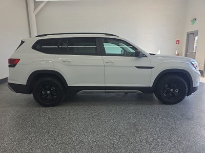 2024 Volkswagen Atlas 2.0T Peak Edition SE w/Technology