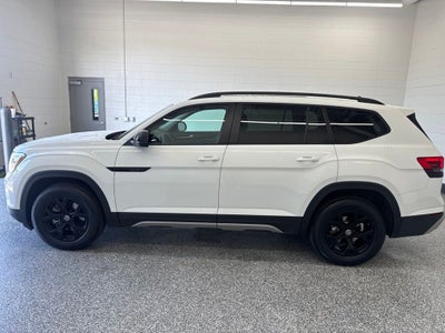 2025 Volkswagen Atlas 2.0T Peak Edition