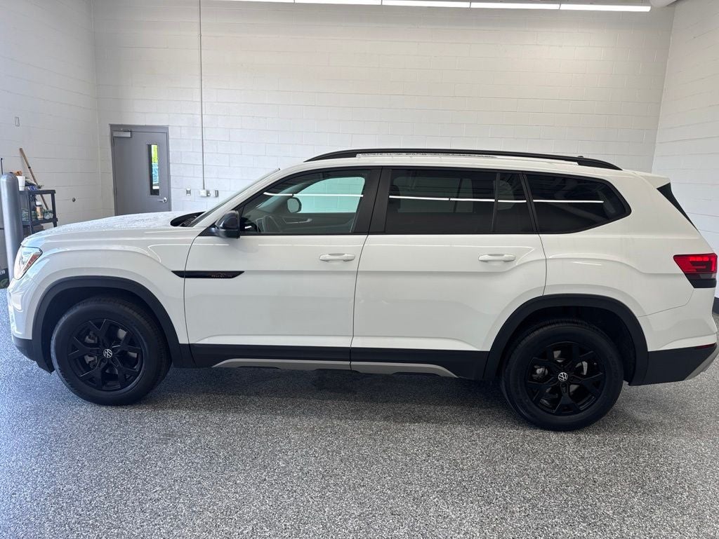 2025 Volkswagen Atlas 2.0T Peak Edition