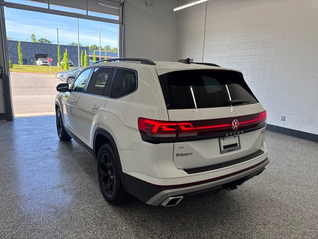 2025 Volkswagen Atlas 2.0T Peak Edition