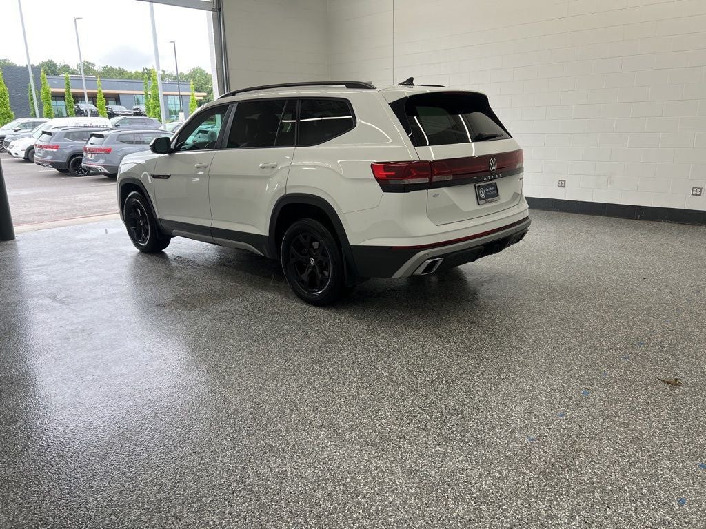 2024 Volkswagen Atlas 2.0T Peak Edition SE w/Technology