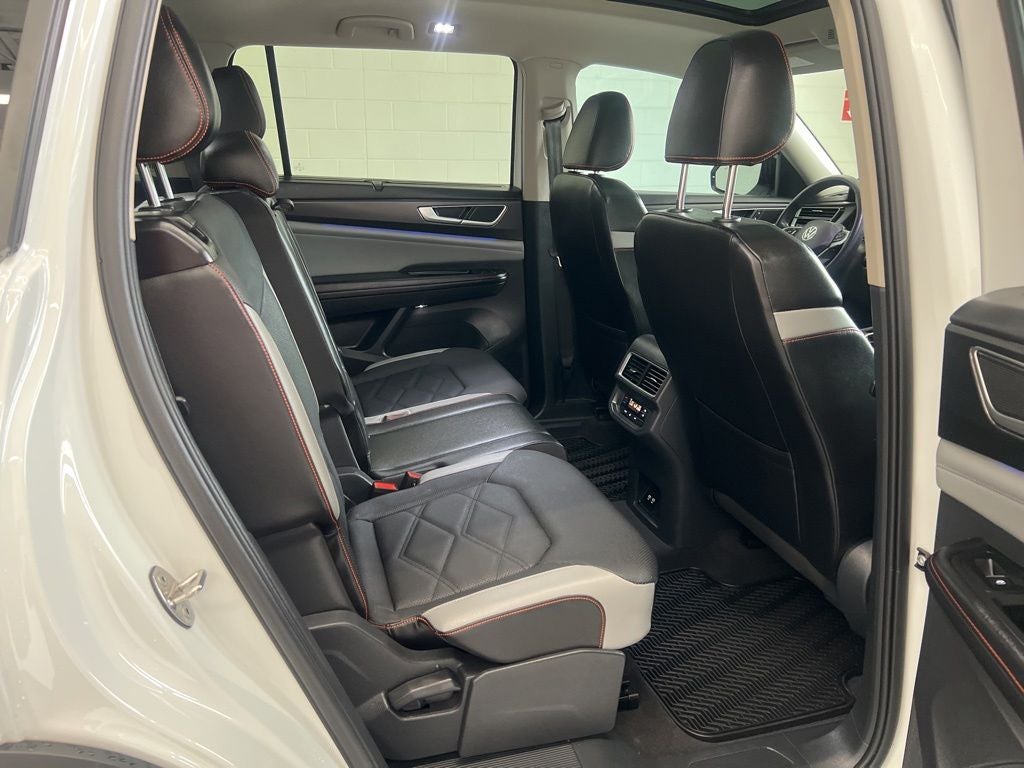 2024 Volkswagen Atlas 2.0T Peak Edition SE w/Technology