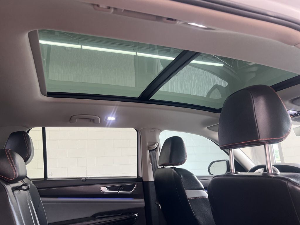 2024 Volkswagen Atlas 2.0T Peak Edition SE w/Technology