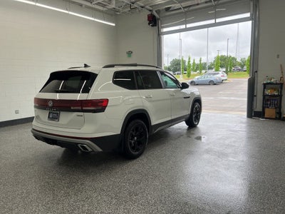 2024 Volkswagen Atlas 2.0T Peak Edition SE w/Technology