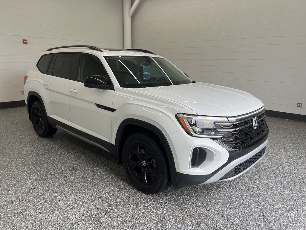 2024 Volkswagen Atlas 2.0T Peak Edition SE w/Technology