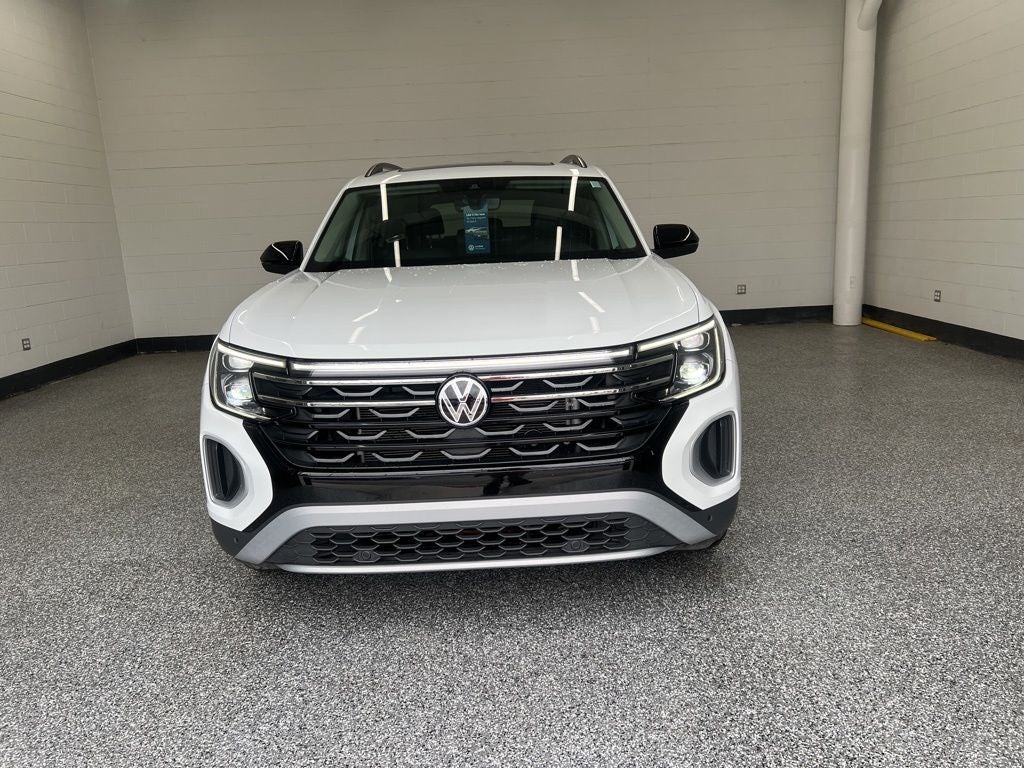 2024 Volkswagen Atlas 2.0T Peak Edition SE w/Technology