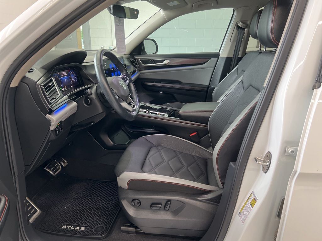 2024 Volkswagen Atlas 2.0T Peak Edition SE w/Technology