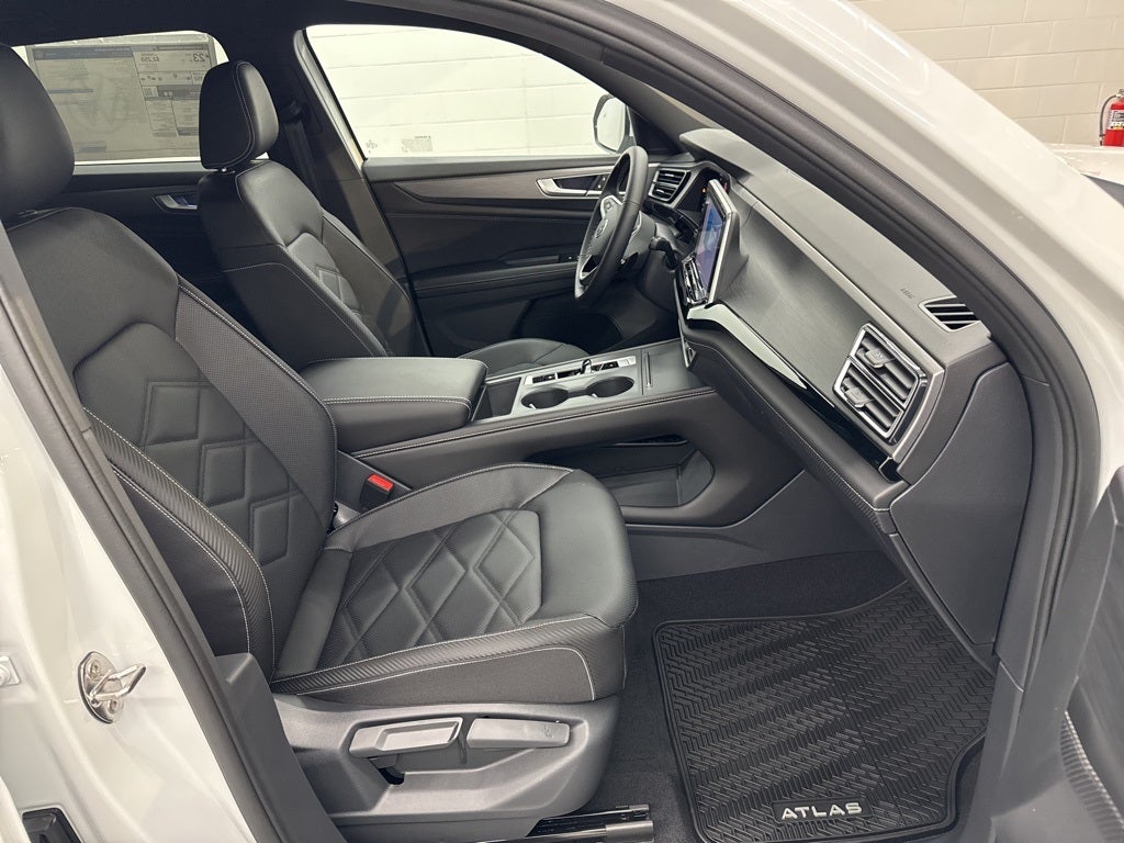 2026 Volkswagen Atlas Cross Sport 2.0T SE