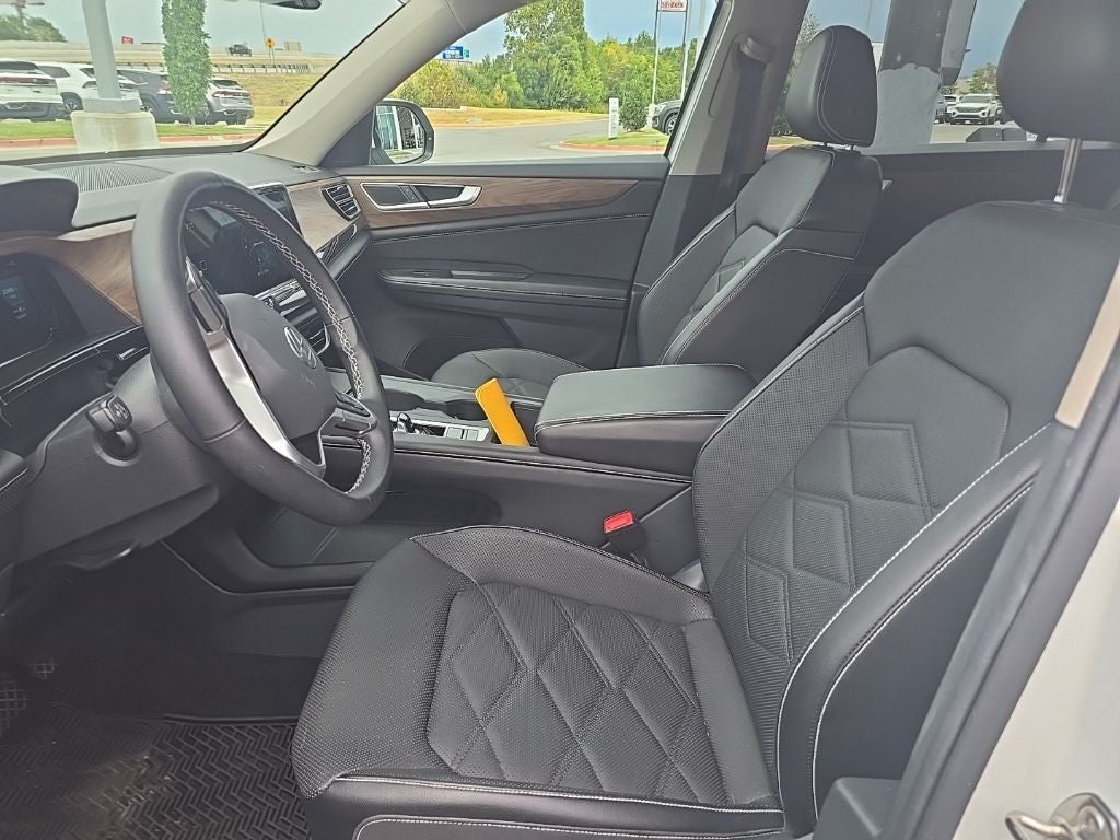 2024 Volkswagen Atlas 2.0T SE