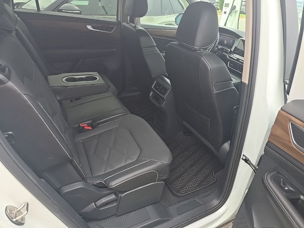 2024 Volkswagen Atlas 2.0T SE