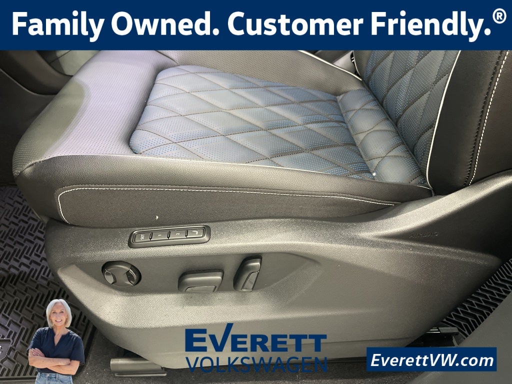 2026 Volkswagen Atlas Cross Sport 2.0T SEL Premium R-Line