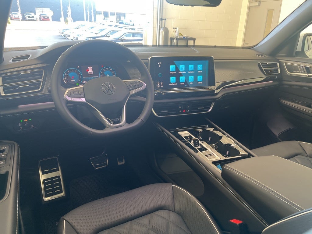 2026 Volkswagen Atlas Cross Sport 2.0T SEL Premium R-Line