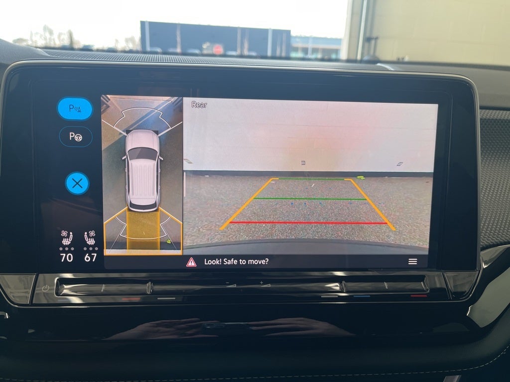 2026 Volkswagen Atlas Cross Sport 2.0T SEL Premium R-Line