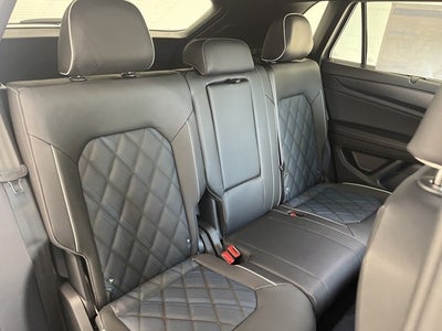 2026 Volkswagen Atlas Cross Sport 2.0T SEL Premium R-Line