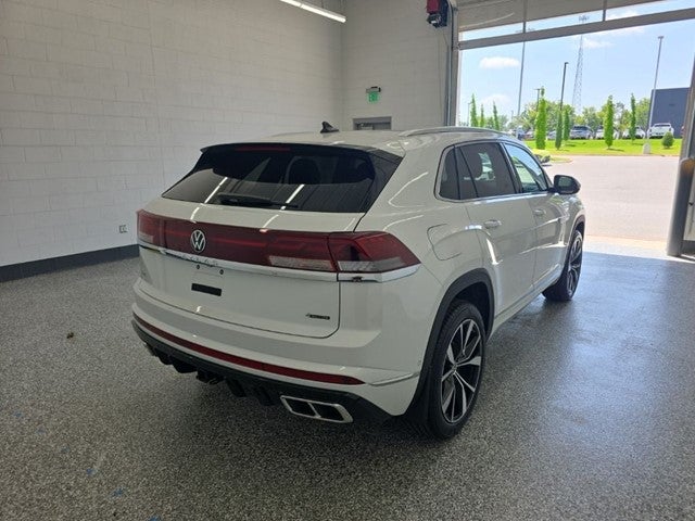 2026 Volkswagen Atlas Cross Sport 2.0T SEL Premium R-Line
