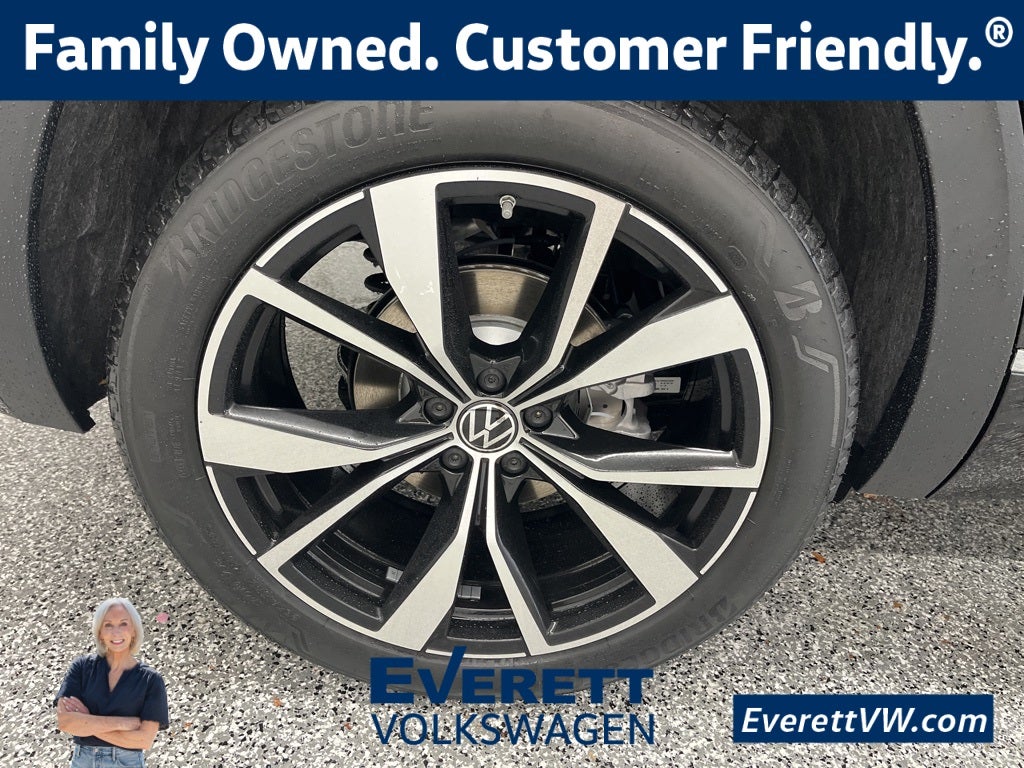 2026 Volkswagen Atlas Cross Sport 2.0T SEL Premium R-Line