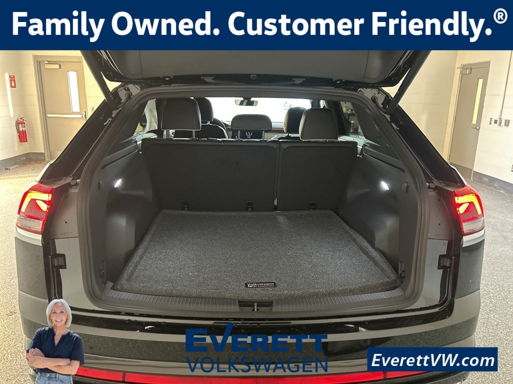 2026 Volkswagen Atlas Cross Sport 2.0T SEL Premium R-Line