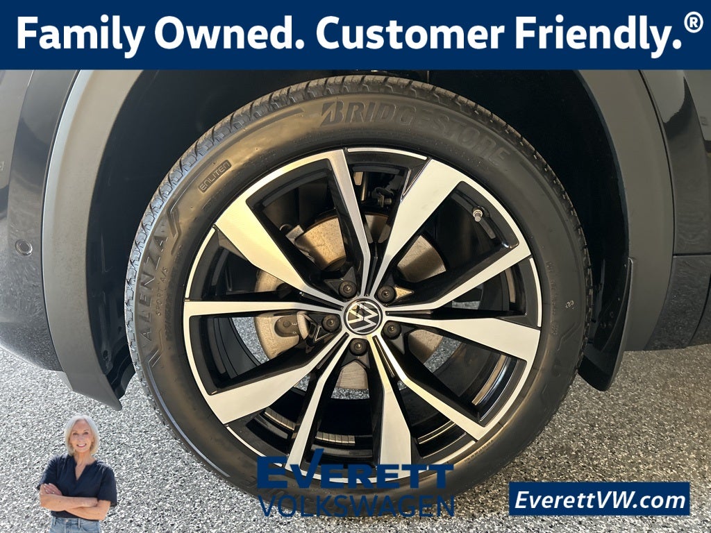 2026 Volkswagen Atlas Cross Sport 2.0T SEL Premium R-Line