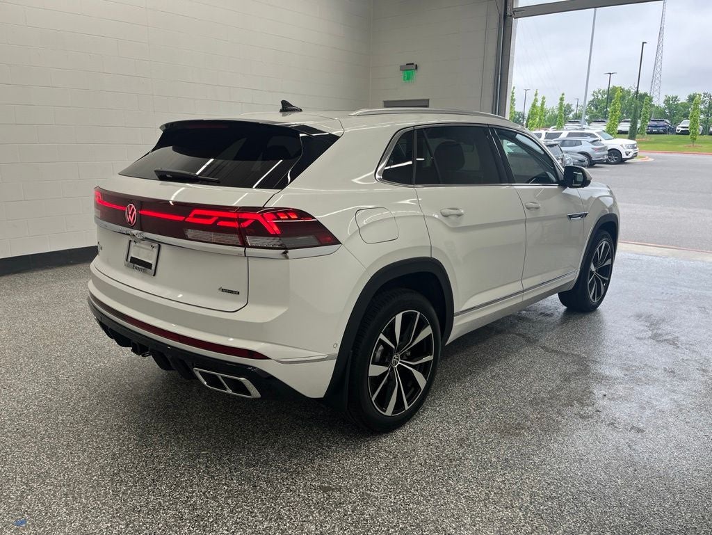 2026 Volkswagen Atlas Cross Sport 2.0T SEL Premium R-Line
