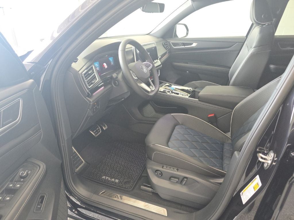 2026 Volkswagen Atlas Cross Sport SEL Premium R-Line