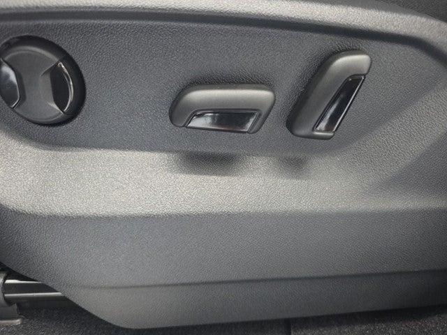 2026 Volkswagen Atlas Cross Sport SEL Premium R-Line
