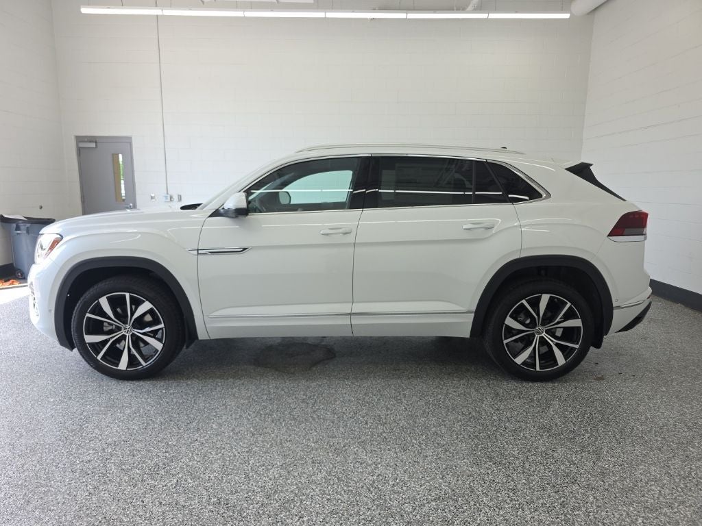 2026 Volkswagen Atlas Cross Sport 2.0T SEL Premium R-Line
