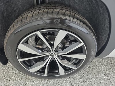2026 Volkswagen Atlas Cross Sport 2.0T SEL Premium R-Line