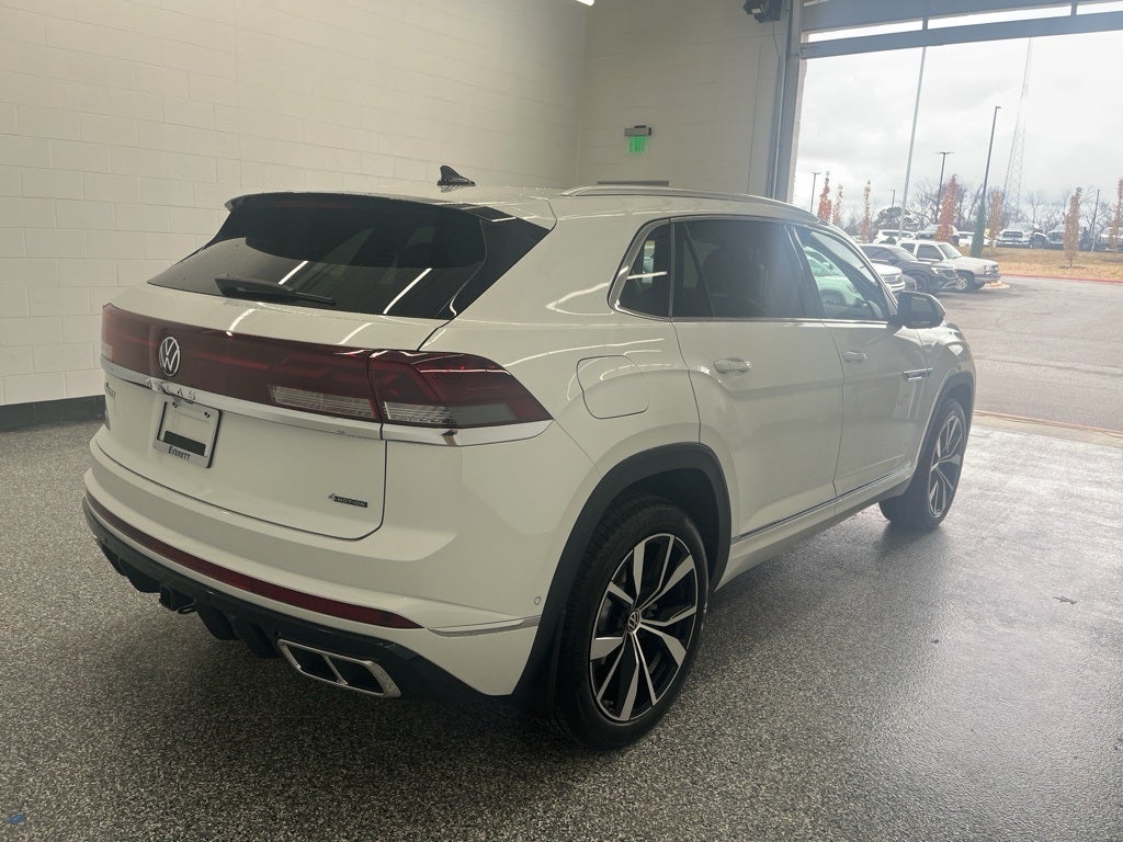 2026 Volkswagen Atlas Cross Sport 2.0T SEL Premium R-Line