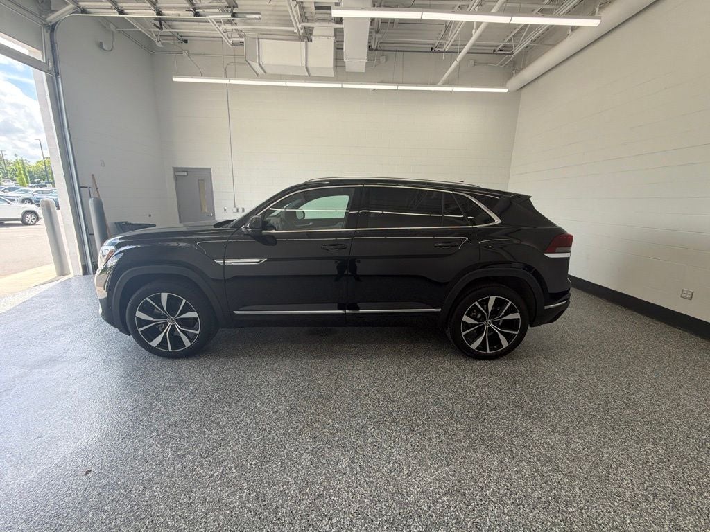2024 Volkswagen Atlas Cross Sport 2.0T SEL Premium R-Line
