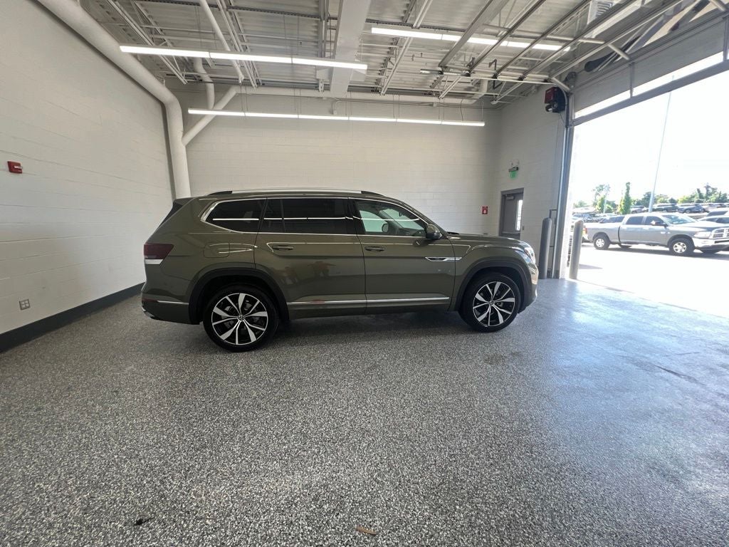 2026 Volkswagen Atlas 2.0T SEL Premium R-Line