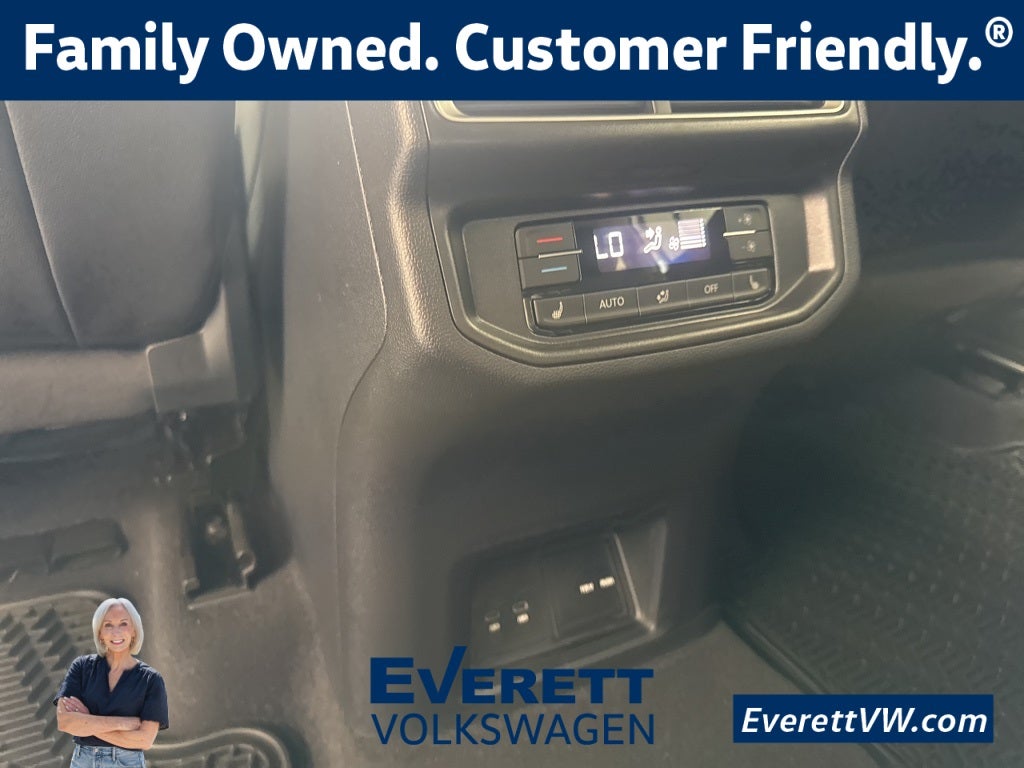 2026 Volkswagen Atlas 2.0T SEL Premium R-Line