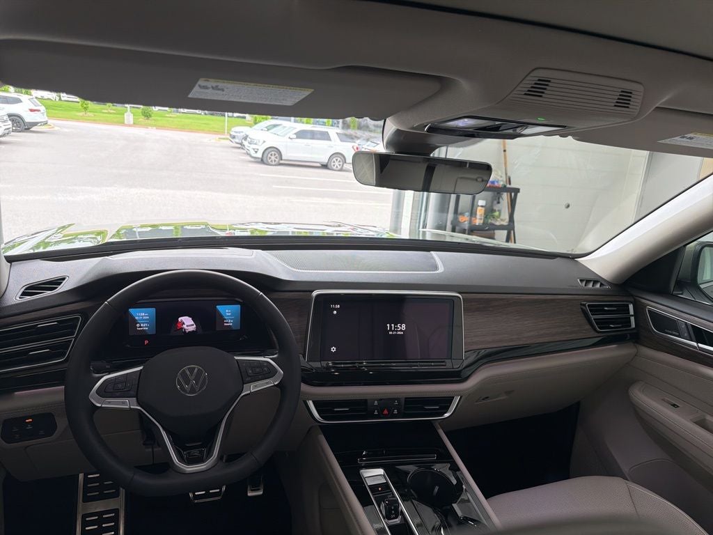 2026 Volkswagen Atlas 2.0T SEL Premium R-Line