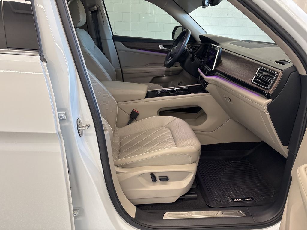 2024 Volkswagen Atlas 2.0T SEL Premium R-Line