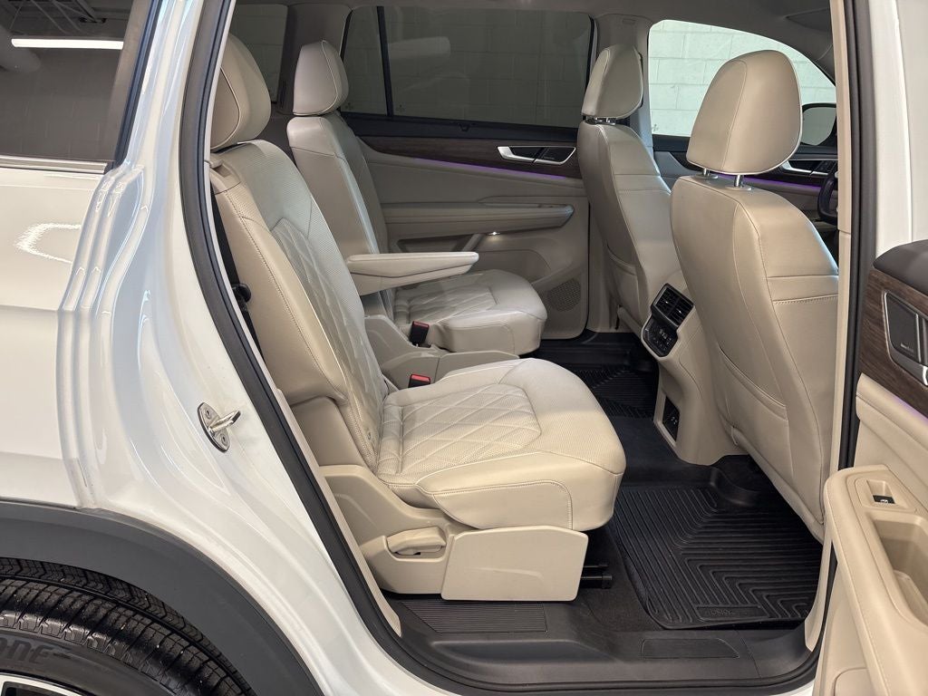 2024 Volkswagen Atlas 2.0T SEL Premium R-Line