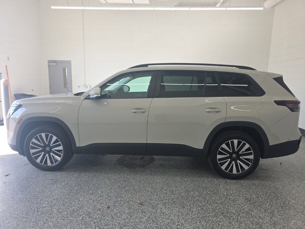 2027 Volkswagen Atlas SE w/Technology