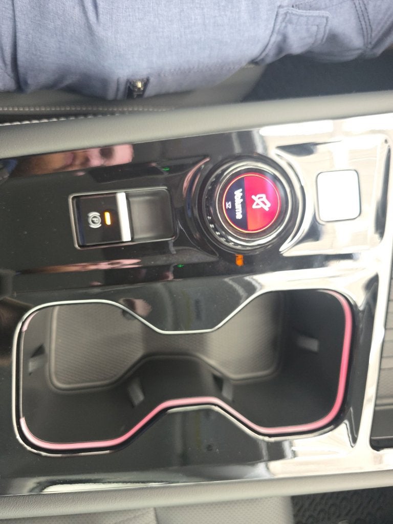 2027 Volkswagen Atlas SE w/Technology