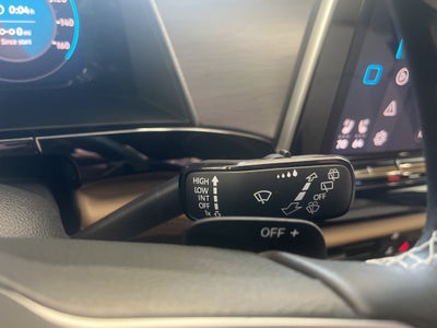 2025 Volkswagen Atlas Cross Sport 2.0T SE w/ Technology