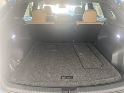 2025 Volkswagen Atlas Cross Sport 2.0T SE w/ Technology