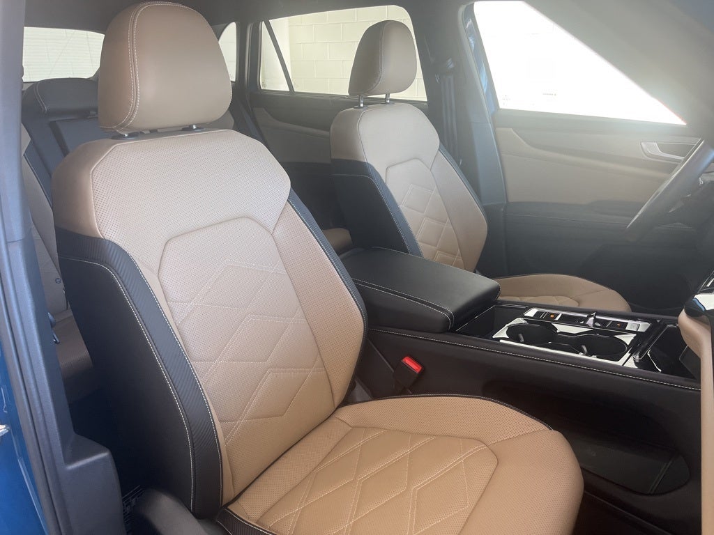 2025 Volkswagen Atlas Cross Sport 2.0T SE w/ Technology