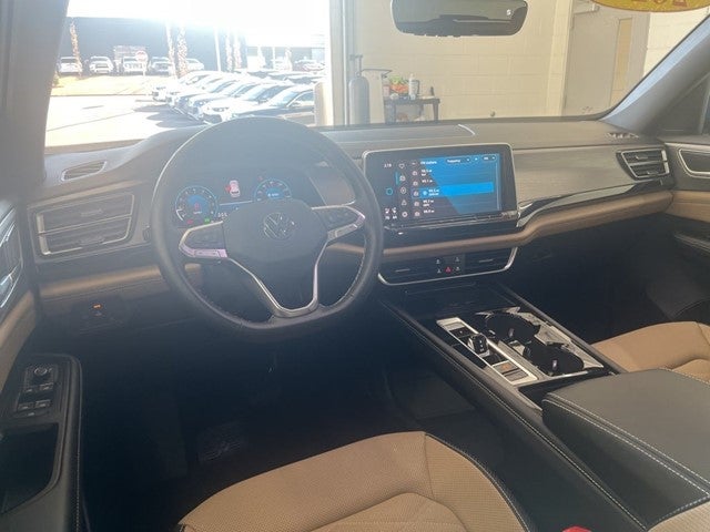 2025 Volkswagen Atlas Cross Sport 2.0T SE w/ Technology