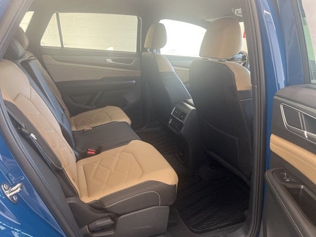 2025 Volkswagen Atlas Cross Sport 2.0T SE w/ Technology