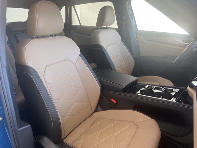 2025 Volkswagen Atlas Cross Sport 2.0T SE w/ Technology