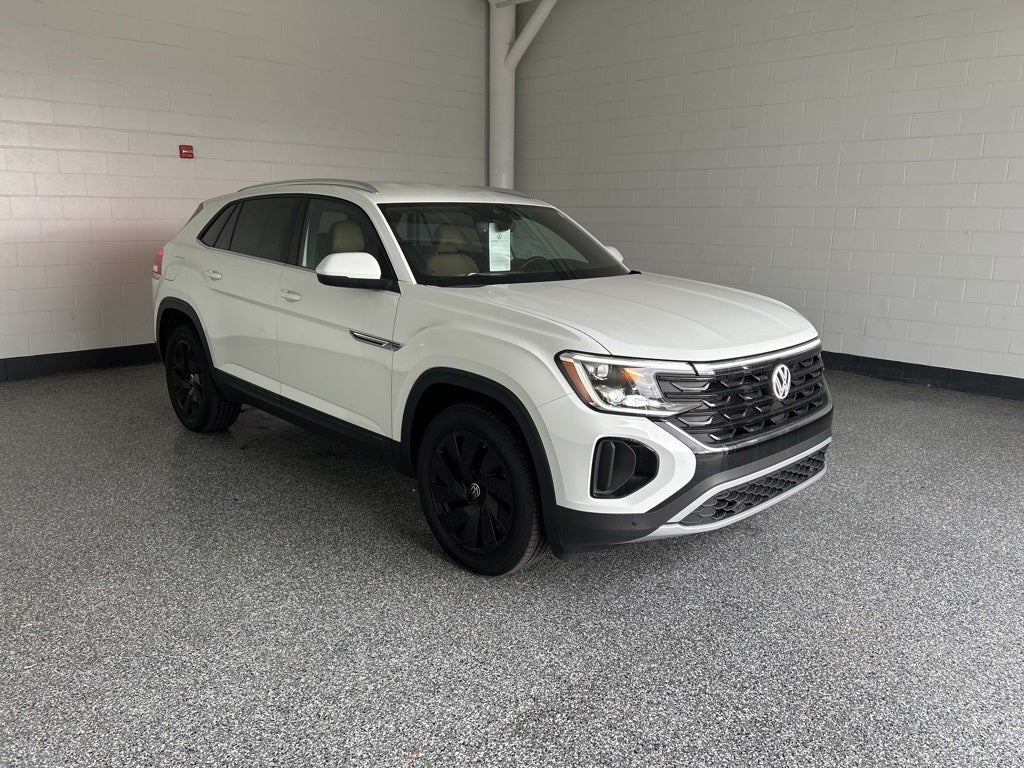 2025 Volkswagen Atlas Cross Sport 2.0T SE w/ Technology