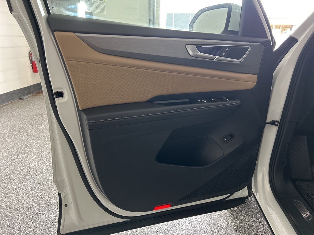 2025 Volkswagen Atlas Cross Sport 2.0T SE w/ Technology