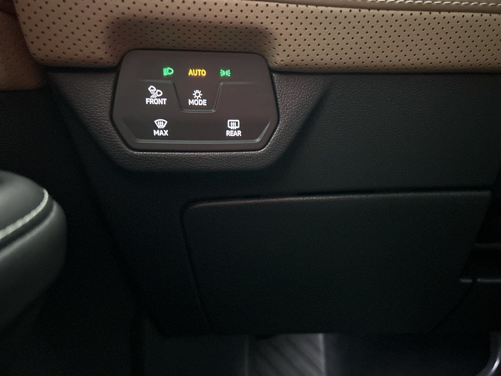 2025 Volkswagen Atlas Cross Sport 2.0T SE w/ Technology