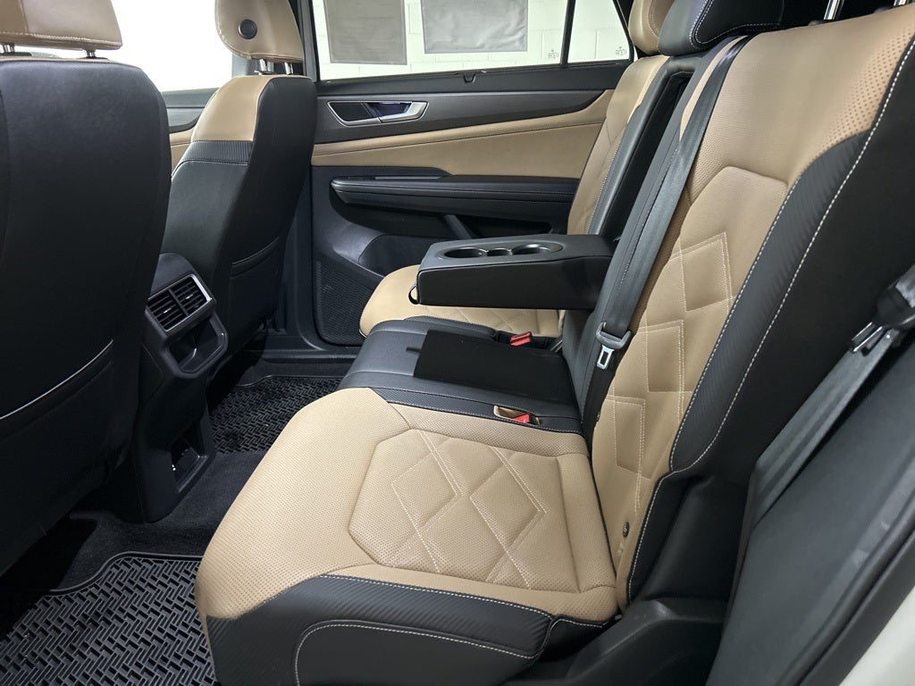 2025 Volkswagen Atlas Cross Sport 2.0T SE w/ Technology