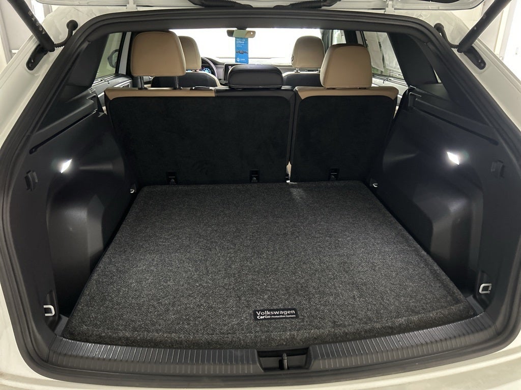 2025 Volkswagen Atlas Cross Sport 2.0T SE w/ Technology