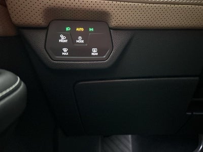 2025 Volkswagen Atlas Cross Sport 2.0T SE w/ Technology